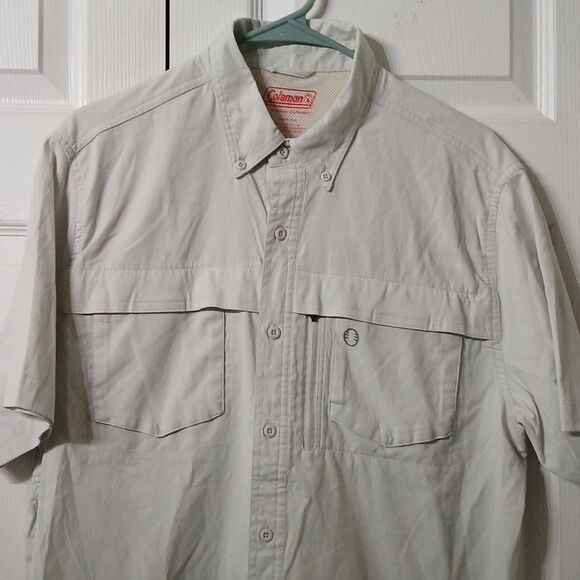 Coleman lightweight light gray  vented multi pocket button down shirt Sz L EUC - Picture 3 of 8